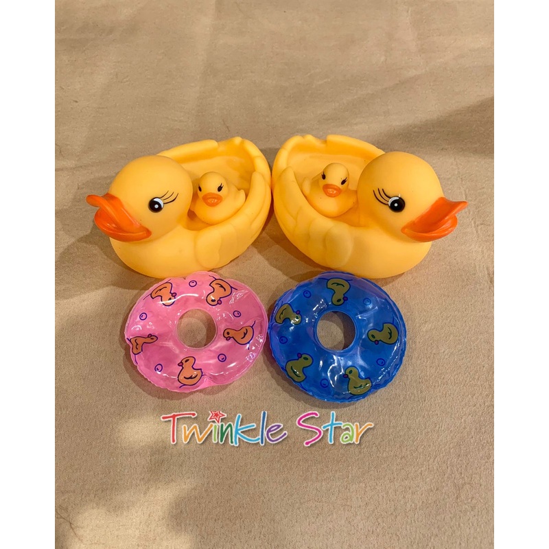 Squeaky Rubber Duckyw/Ring 3pc FTS17375