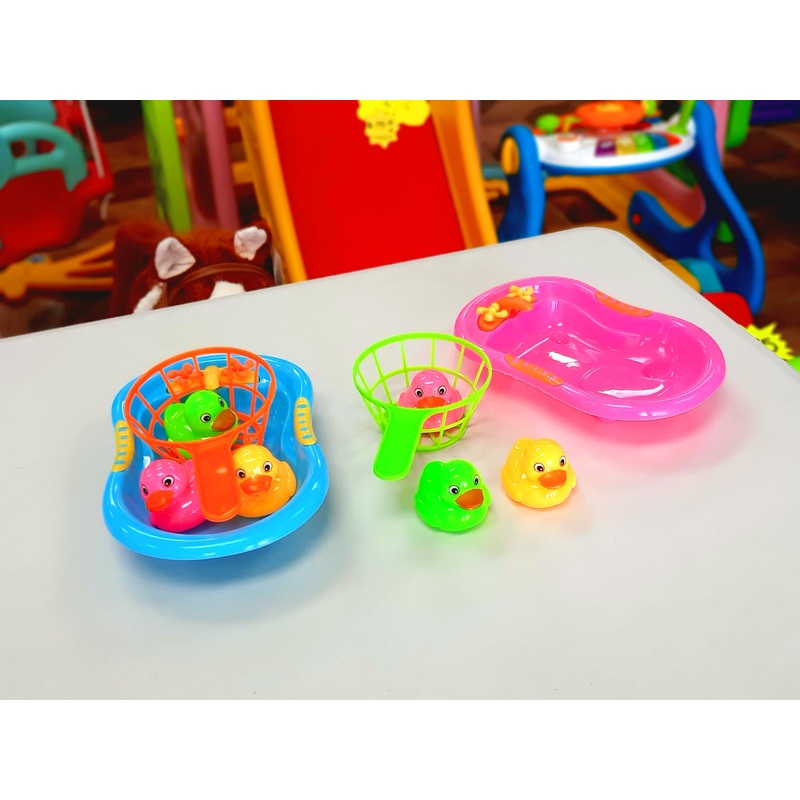Baby in Tub w/Toys FTS17662