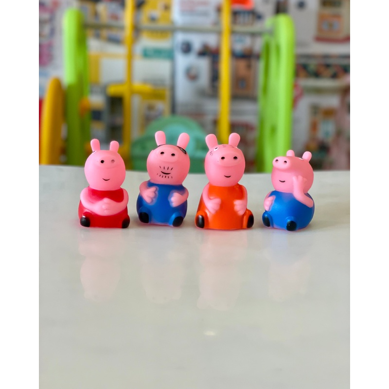 Squeaky Peppa Pig 4pc fts17181