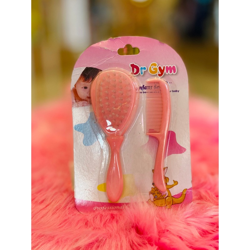 Comb and Brush FTS32267
