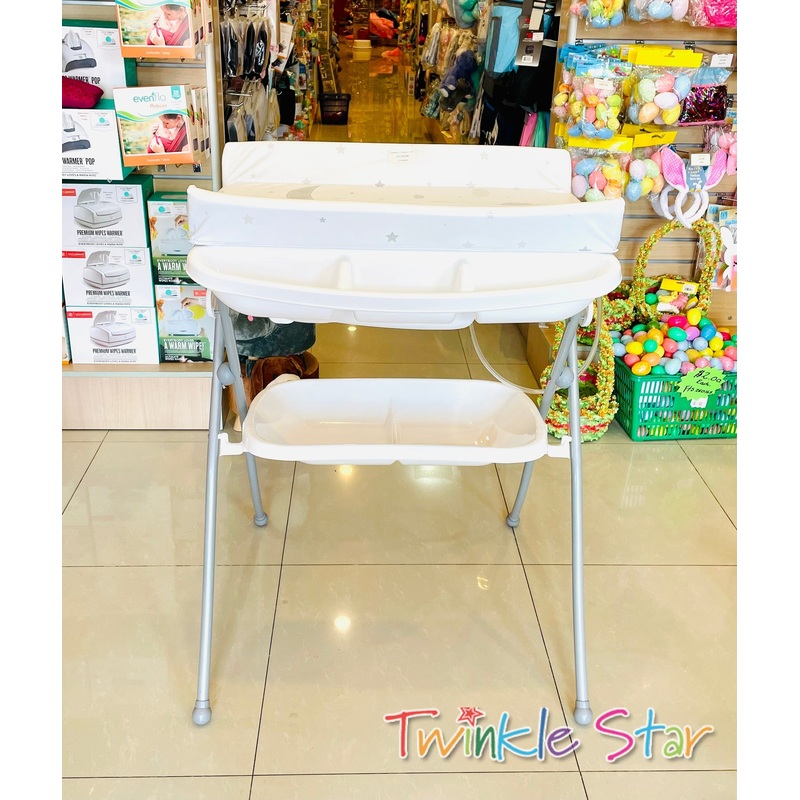 Bathtub & Changing Table FTS32343