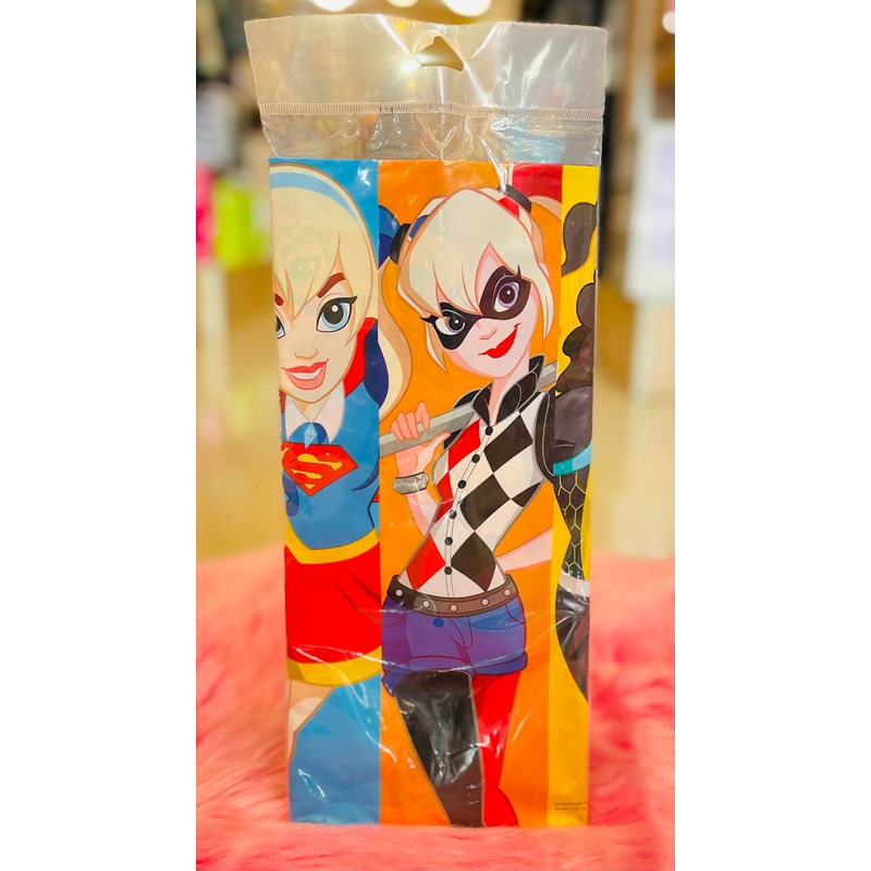 DC Girl Tablecover