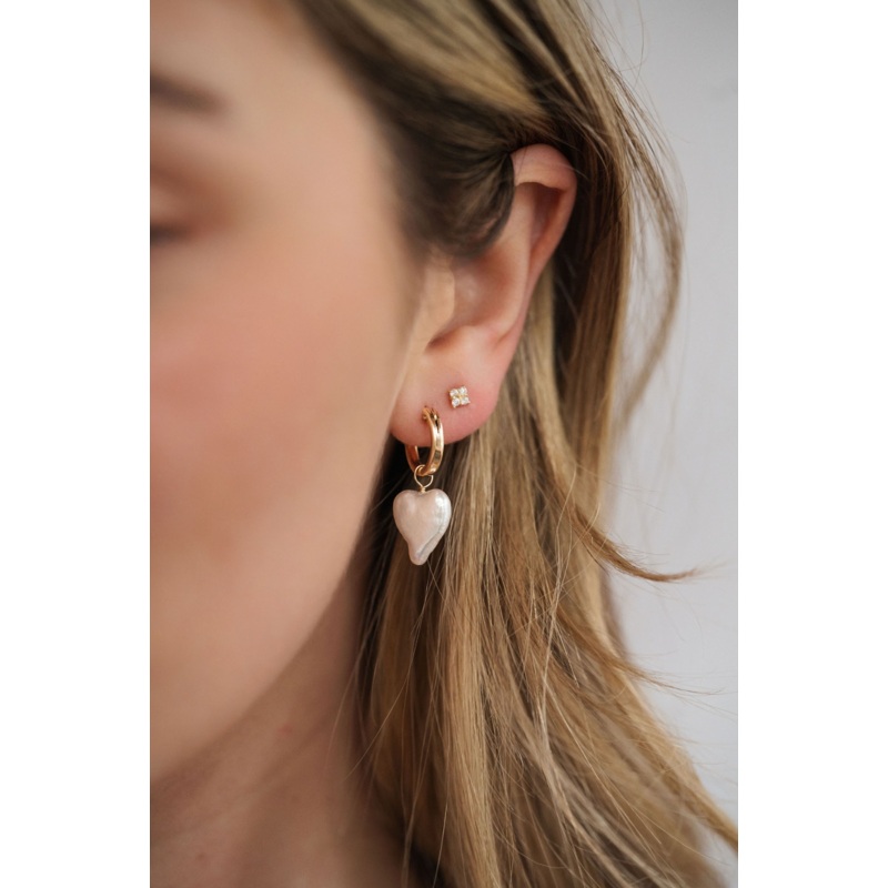 Amelia Pearl Heart Hoops