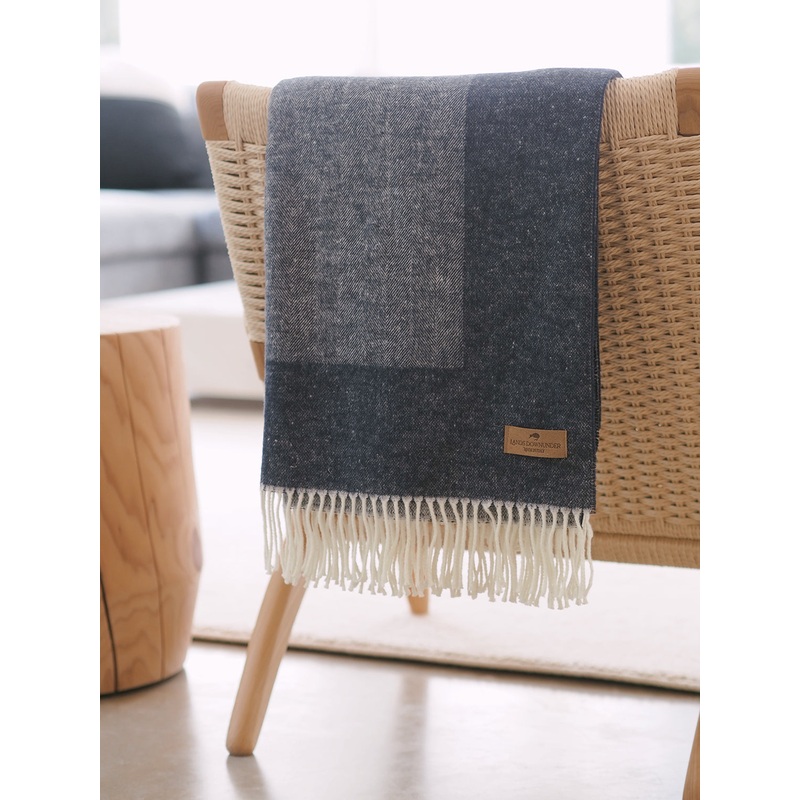 Elio Navy Border Throw