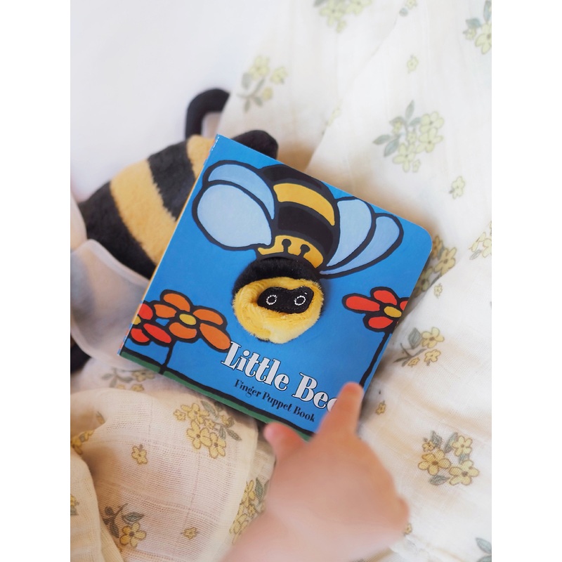 Little Bee: Finger Puppet Book