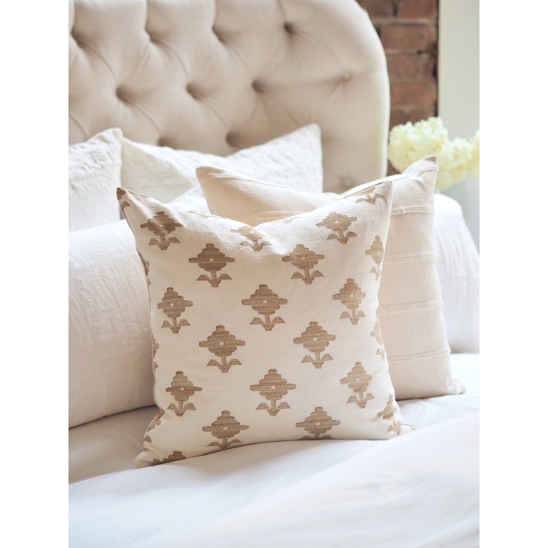 Alice Gold Pillow | 22×22
