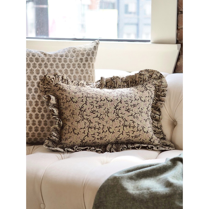 Izna Emerald Ruffle Pillow | 14×20
