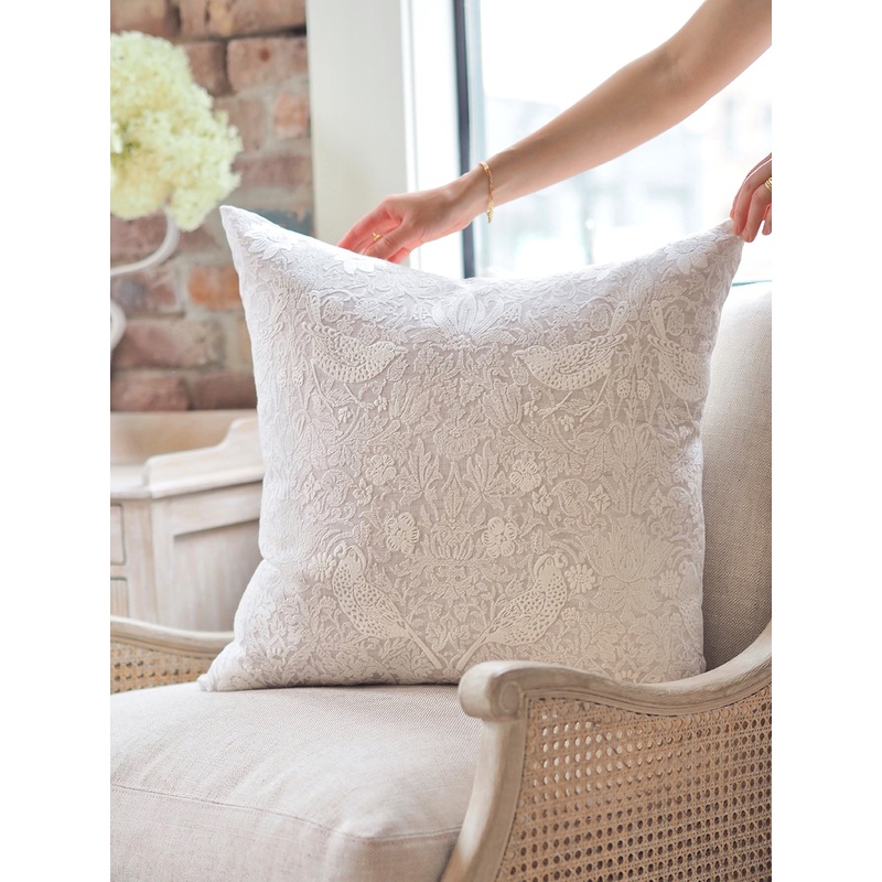 Skylar Pillow | 22×22