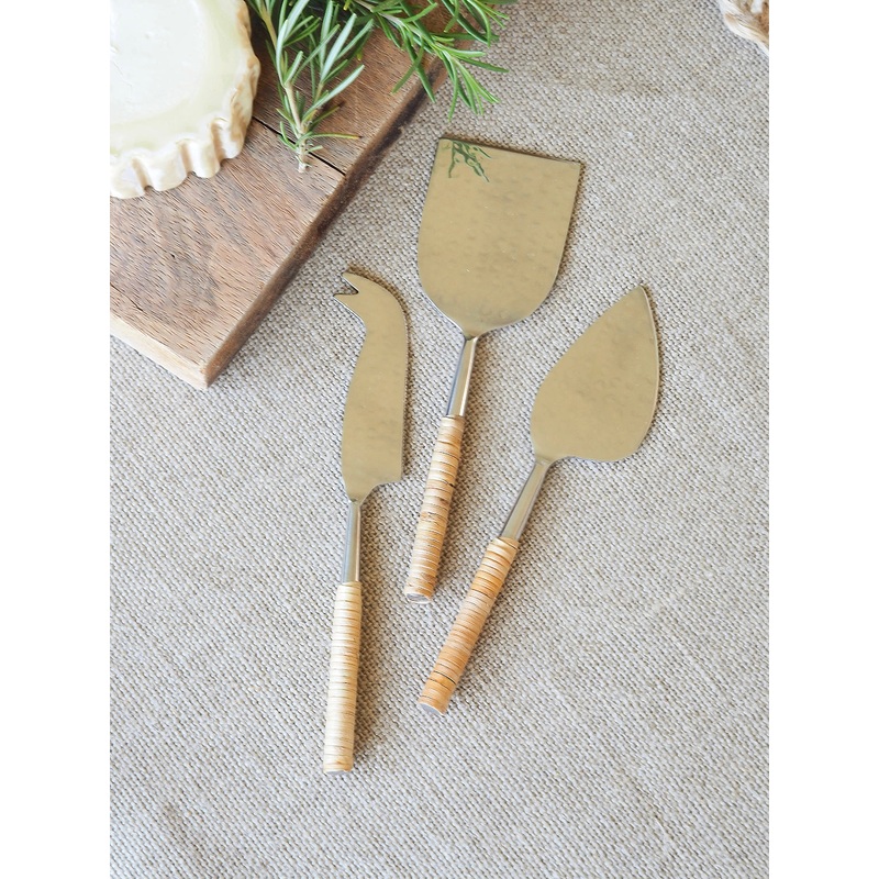 Tereza Rattan Cheese Set