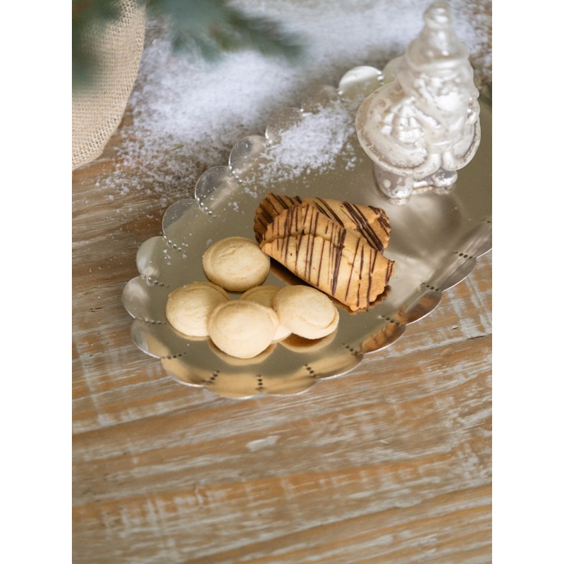 Alya Scalloped Tray