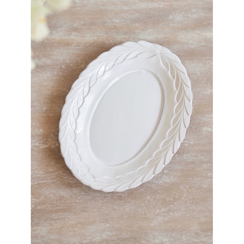 Csar Oval Platter with Laurels