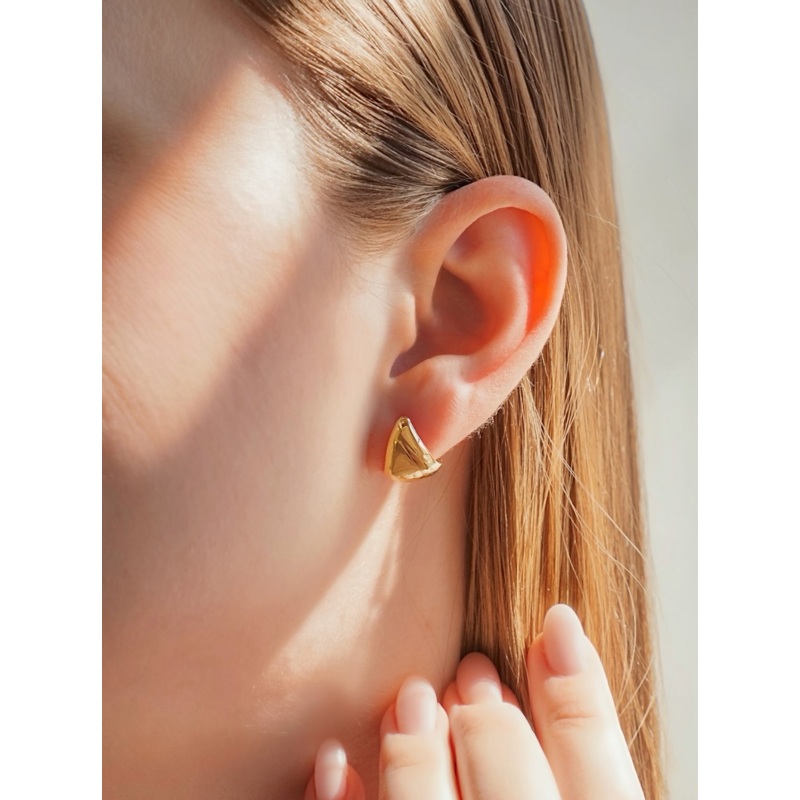 Petite Claw Hoops