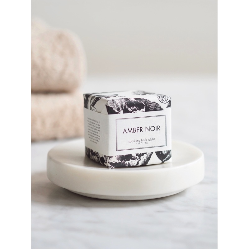 Amber Noir Sparkling Bath Bomb