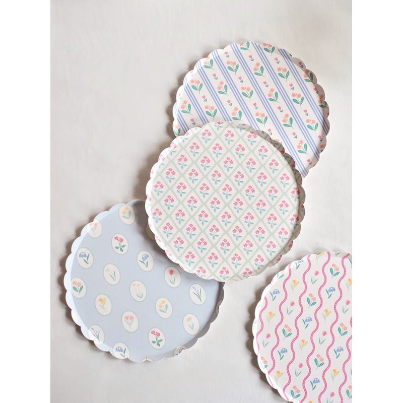 Flower Pattern Dinner Plates