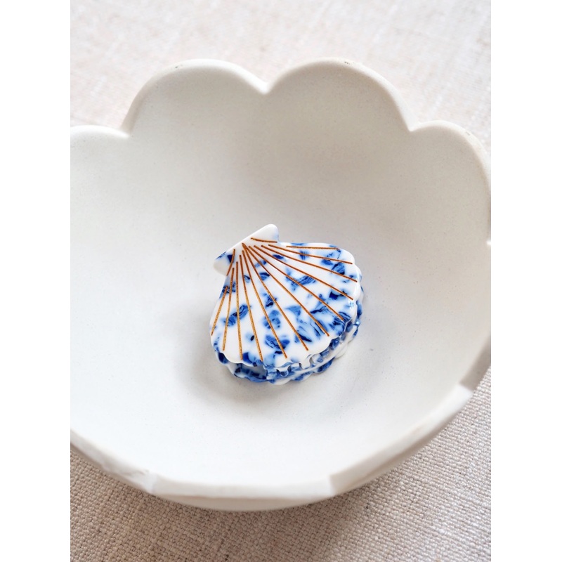 Coastal Blue Seashell Claw Clip