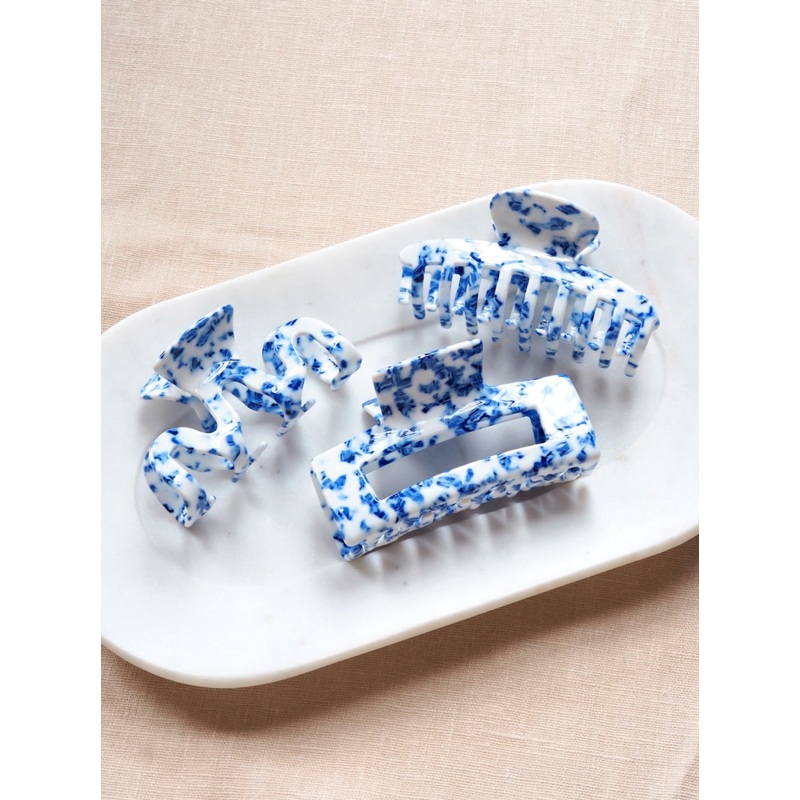 Coastal Marbled Blue Claw Clips