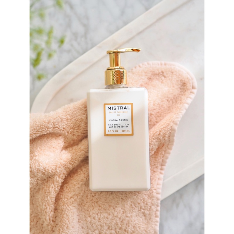 Flora Cassis Silk Body Lotion