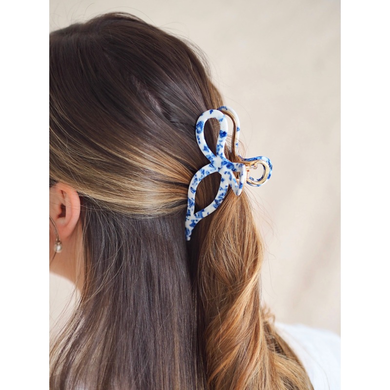 Sabrina Coastal Marbled Blue Claw Clip