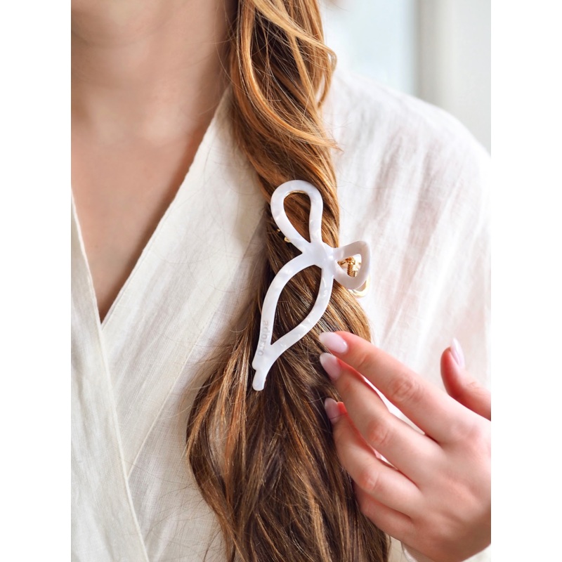 Sabrina Coastal Pearl Claw Clip