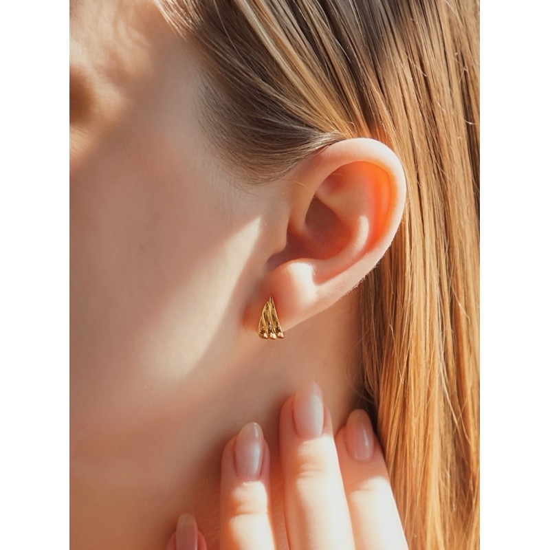 Swirl Studs