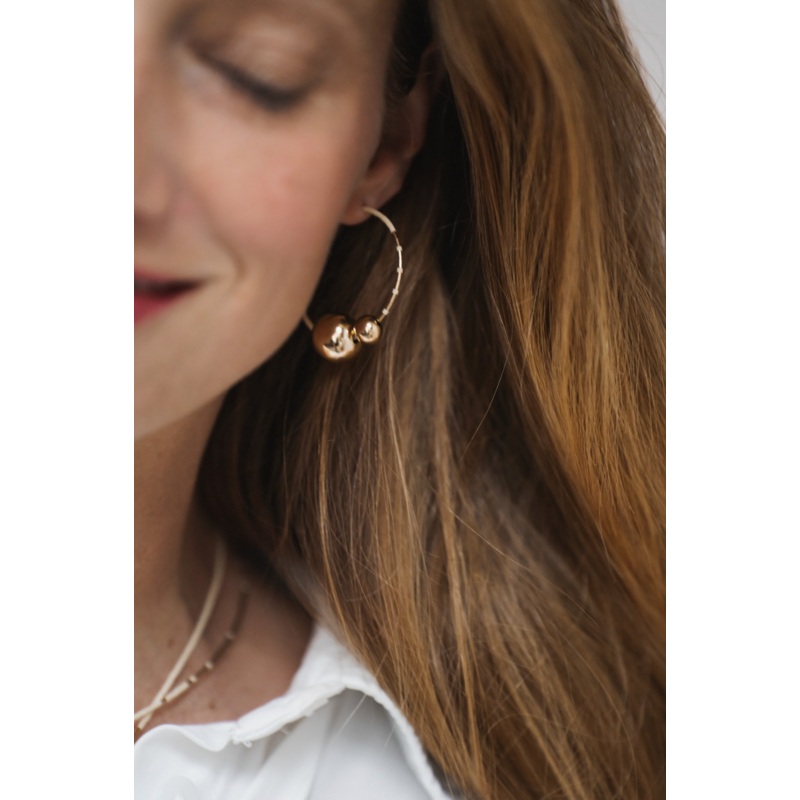 Kari Hoops | Oyster