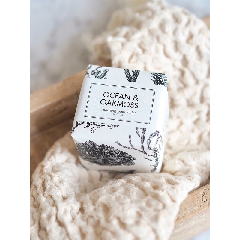 Ocean & Oakmoss Sparkling Bath Bomb