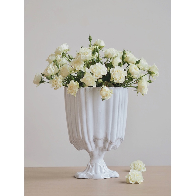 Rocaille Vase