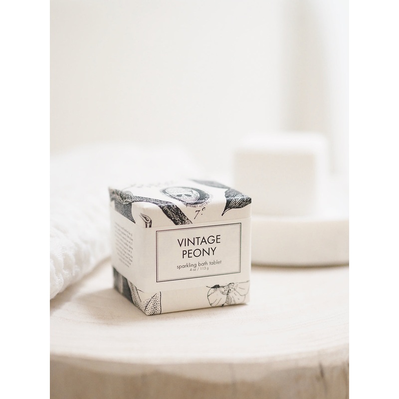 Vintage Peony Sparkling Bath Bomb
