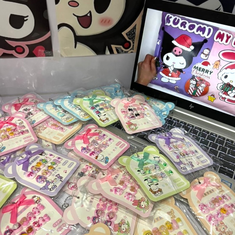 Sanrio 3D Press-On Nails With Gift Packaging