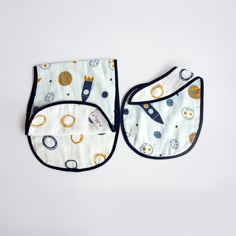 Child Of The Universe – Reversible Bib & Burpy Cloth Set