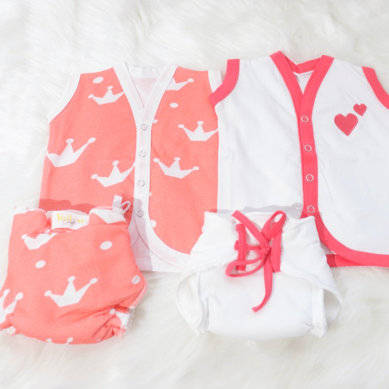 Crowns – Everyday Essentials Nappy & Vest (Set of 4)