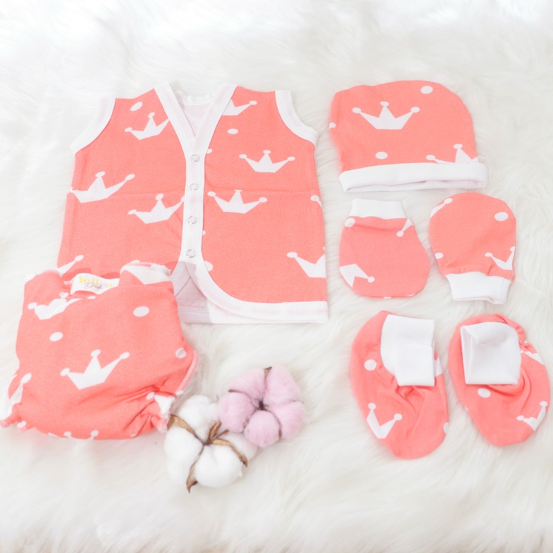 Crowns – Newborn Everyday Essentials
