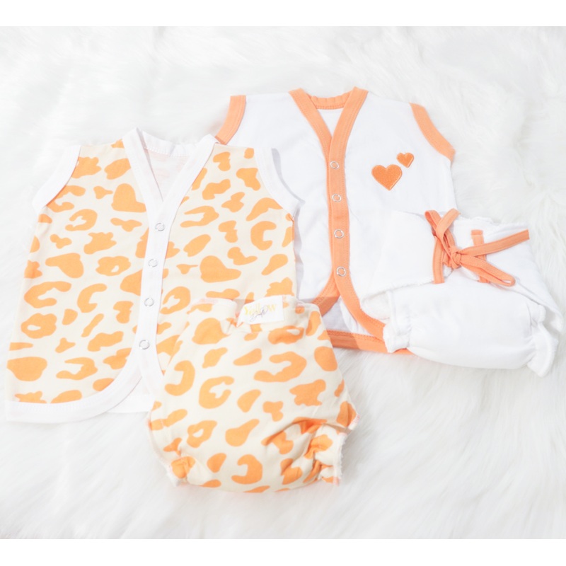 Wild & Free – Everyday Essentials Nappy & Vest (Set of 4)
