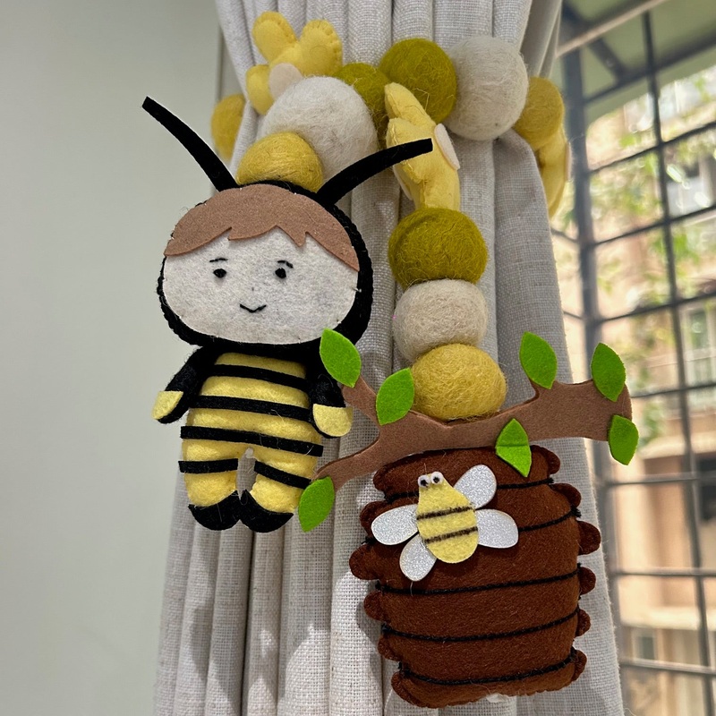 Curtain Tie – Buzzing Bliss