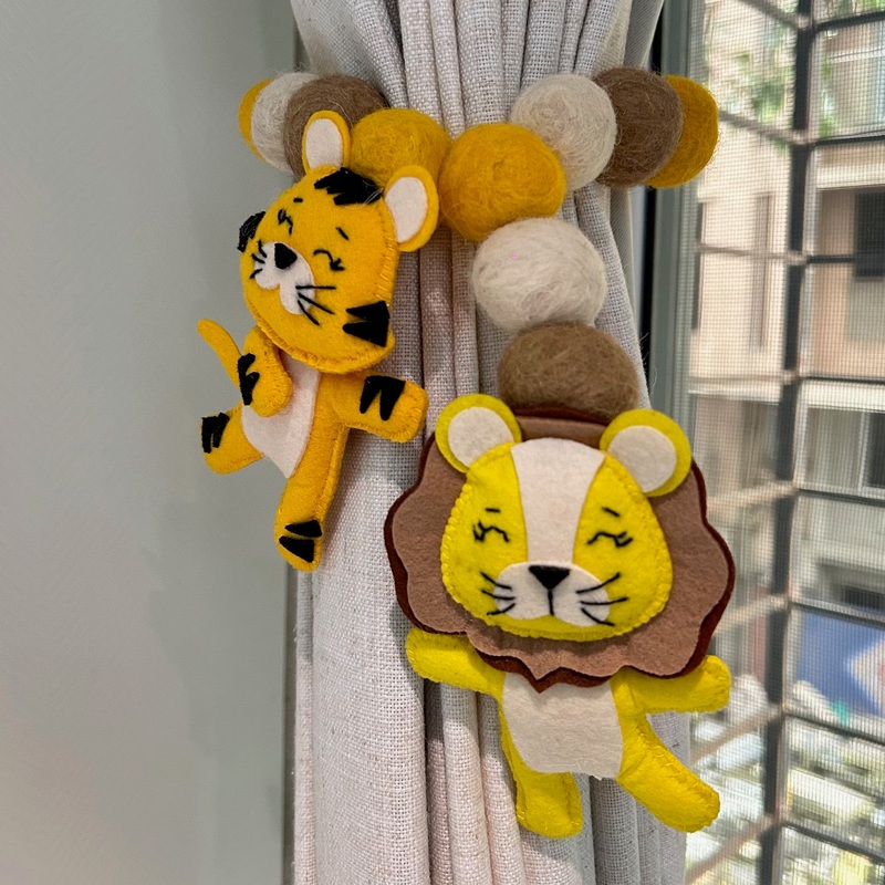 Curtain Tie – Royal Pride