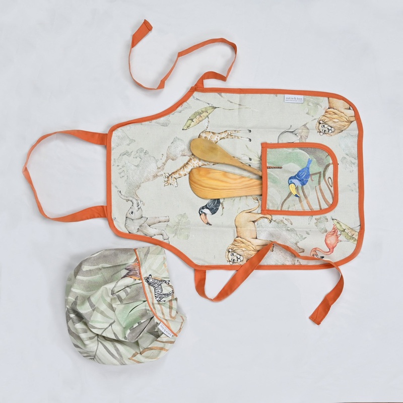 Baby It’s Wild World – Apron Set (Apron + Cap)