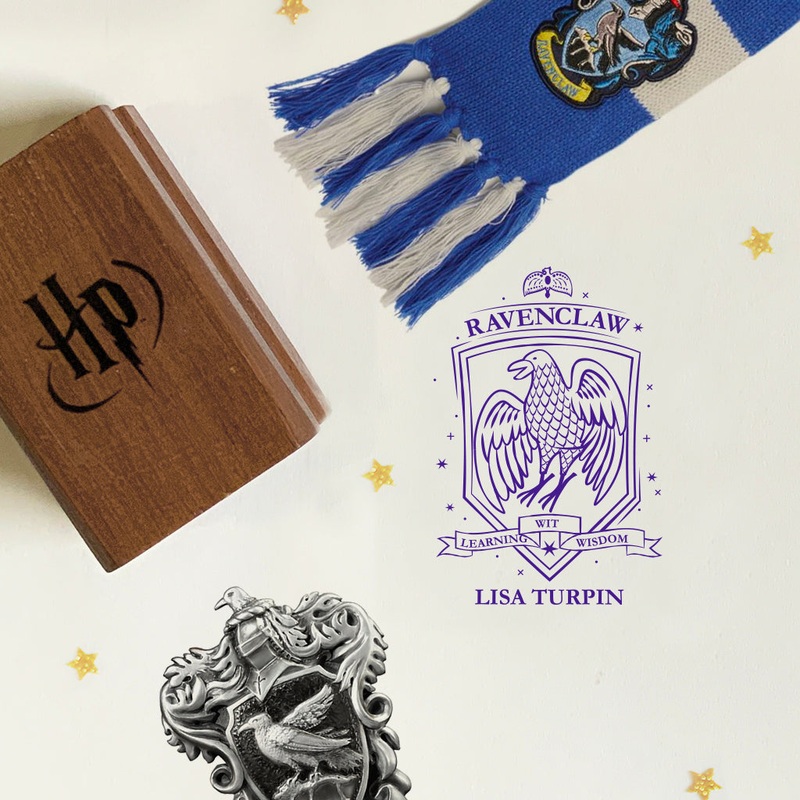 Official Harry Potter Personalised Wooden Text Stamp With Stamp Pad – Ravenclaw