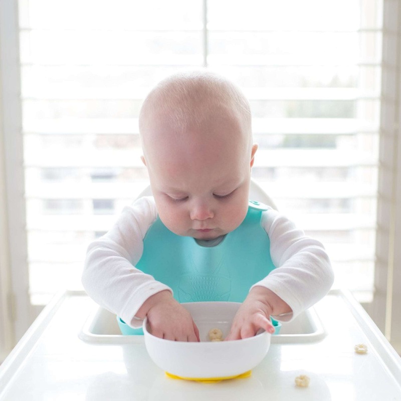 Dr.Brown’s Weaning No-Slip Suction Bowls (Pack of 2) (4 to 24 Months) Blue & Yellow